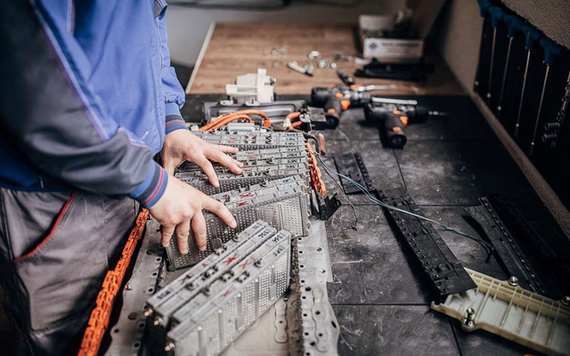 Bài toán ô nhiễm từ pin xe điện đã có lời giải: Mỹ công bố công nghệ tái chế pin dễ dàng nhờ "tư duy ngược"