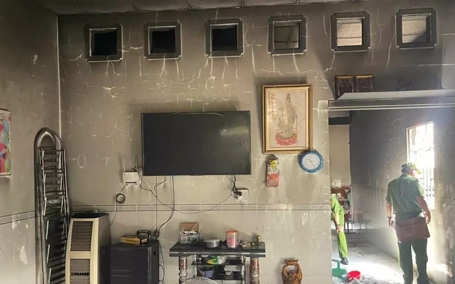 Phóng hỏa nhà 'vợ hờ' sau khi nhậu say