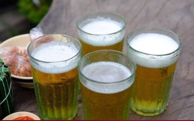 Uống bia có giúp giải nhiệt ngày hè nắng nóng?