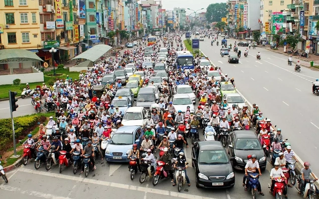Thực hư thông tin về "nơi đầu tiên ở Hà Nội cấm xe xăng trước khi nhân rộng"