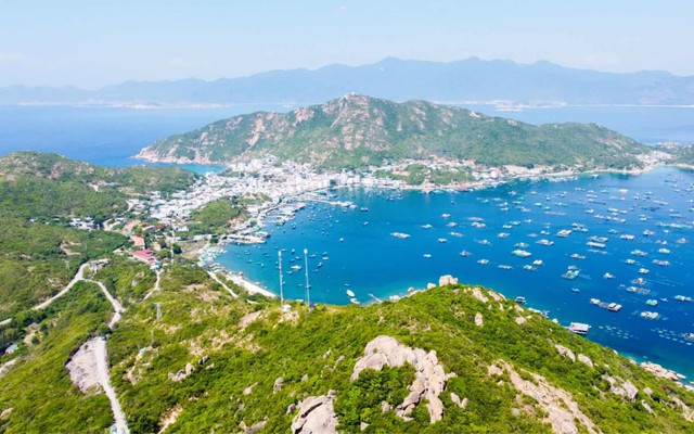 Hòn đảo Việt Nam không phải ai cũng tới được, du khách nhận xét: "Nhìn ảnh ngỡ như ở nước ngoài"