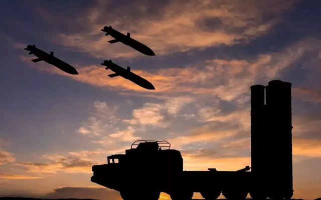 Ukraine tuyên bố phá hủy 'rồng lửa' S-300 của Nga