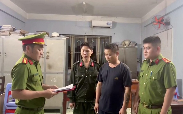 Lời khai của tài xế vừa bị bắt khẩn cấp: "Cố tình lái xe lạng lách để công ty sa thải"