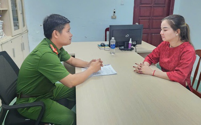 Lừa làm bùa phép trúng vé số độc đắc, người phụ nữ bị bắt