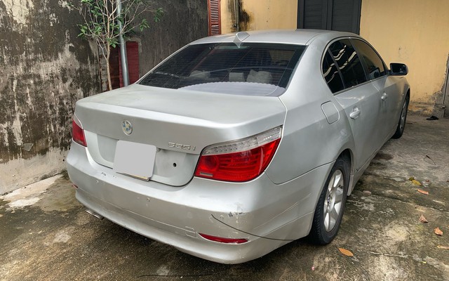 Rao BMW 5-Series 2004 chỉ 100 triệu đồng, người bán chia sẻ: 'Sơn ngoại thất xấu, hộp số bị lỗi'