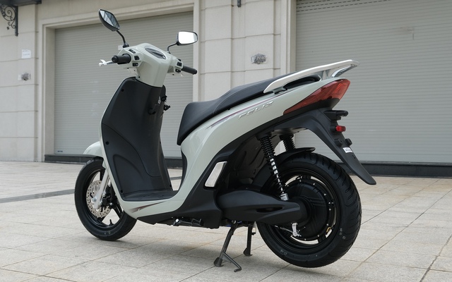 Sau Evo Grand, VinFast ra mắt loạt xe 2 pin mới: Cốp to ngang Lead, đi 260km/sạc, giá ưu đãi từ 23 triệu