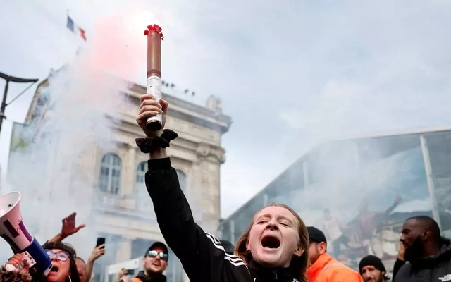 Giới trẻ biểu tình trên khắp nước Pháp, hàng trăm người bị bắt