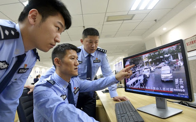 Rà soát toàn hệ thống, ngân hàng phát hiện 7 chủ tài khoản thất nghiệp nhưng rút hơn 111 tỷ đồng/người: Công an vào cuộc đánh sập đường dây rửa tiền hơn 1.864 tỷ đồng