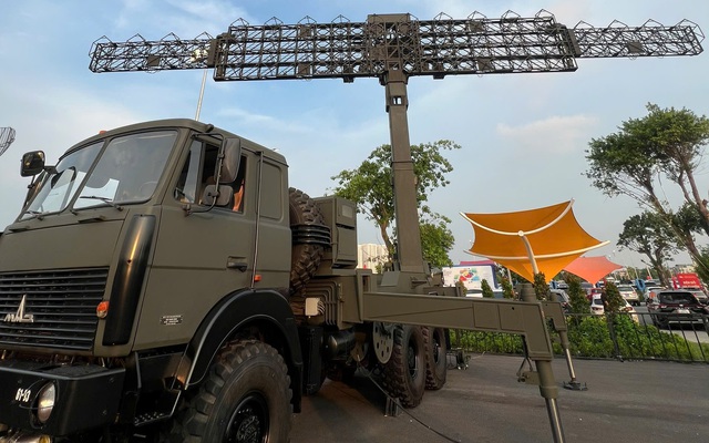 "Gã khổng lồ" của QĐND Việt Nam ở sự kiện quy tụ 7 triệu người: Nặng 40 tấn, phát hiện máy bay tàng hình