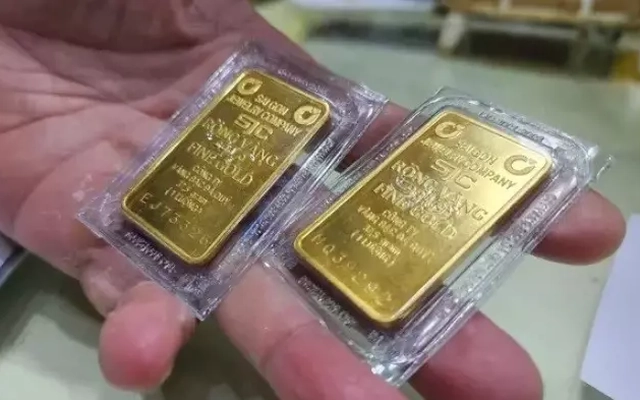 Người mua vàng SJC lỗ nặng trong 5 ngày qua