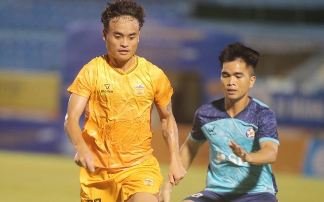 HAGL thắng trận đầu tiên trong mùa giải, bầu Đức có thêm “món quà” cho HLV Kim Sang-sik