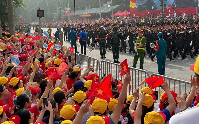 Hành động thiết thực của một thương hiệu sức khỏe tại sự kiện diễu binh