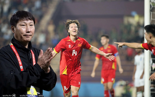 Trò cưng lập công lớn, báo tin vui cho HLV Kim Sang-sik