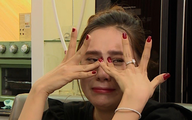 Nữ diễn viên Việt nổi tiếng: "Tôi bị ám ảnh, sốc tâm lý luôn"