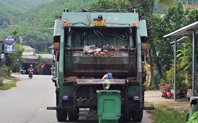 Phát hiện thi thể trẻ sơ sinh trong thùng rác