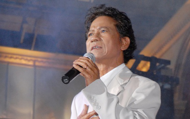 Danh ca Chế Linh: "Tôi đổ nước xuống đất, gọi tên những đồng nghiệp đã khuất"