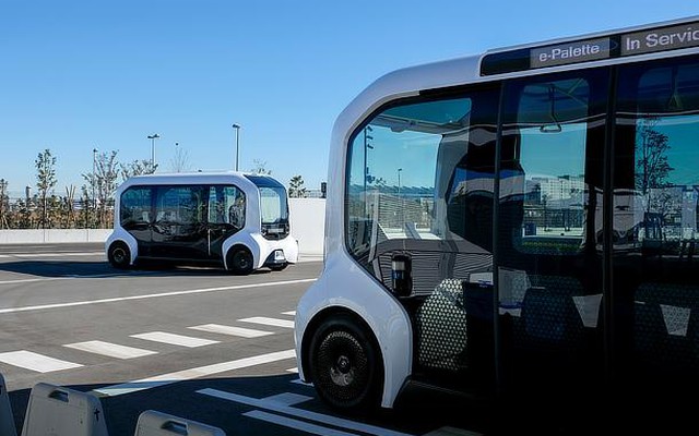 Toyota có xe điện mới dài ngang Land Cruiser Prado nhưng chở đến 17 người