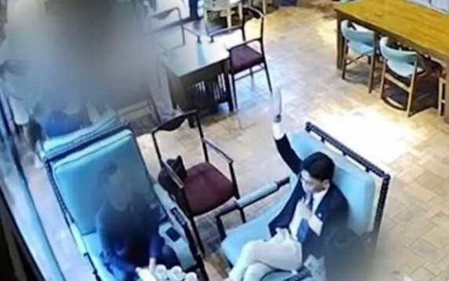 Vụ nhân viên quán cà phê bị khách hành hung: 'Tổng tài' có phải chịu trách nhiệm?