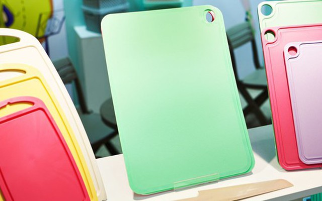 Bác sĩ Harvard cảnh báo 3 đồ gia dụng quen thuộc chứa đầy “chất độc”: Nhiều nhà vẫn dùng hằng ngày