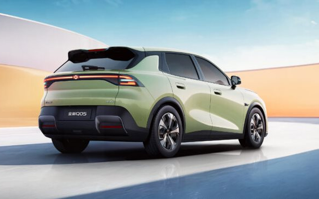 Ông trùm xe tải hợp tác xây nhà máy tại Việt Nam hé lộ mẫu SUV điện cỡ nhỏ: Một lần sạc đi hơn 500 km, giá khởi điểm từ 400 triệu đồng