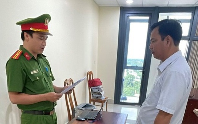 Cấm đi khỏi nơi cư trú đối với giám đốc Nguyễn Vương Hoài và Huỳnh Hữu Thuận