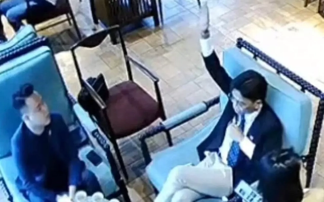 'Tổng tài' giơ tay, 'đàn em' liền đánh nhân viên quán cà phê: Cần làm rõ vai trò khởi xướng
