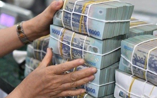 Từ ngày 1/11, người dân chuyển tiền từ 500 triệu đồng trở lên phải báo cáo với một cơ quan