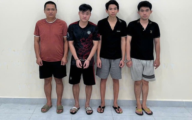 Bắt giữ 'trùm hàng giả" Hoàng Huy Hùng sau khi ập vào kho hàng