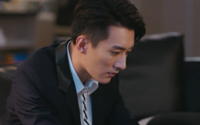 Một bữa tiệc công ty đã khiến tôi nhìn thấy góc khuất không bao giờ ngờ ở chồng