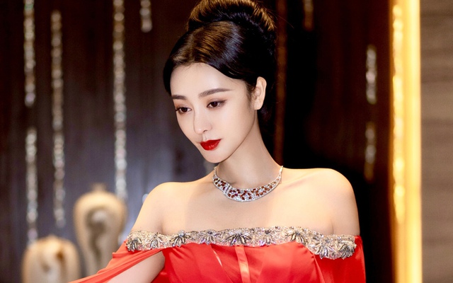 Sao nữ chi 30 tỷ để thành Phạm Băng Băng, ngỡ ngàng khi biết chồng là người đồng tính