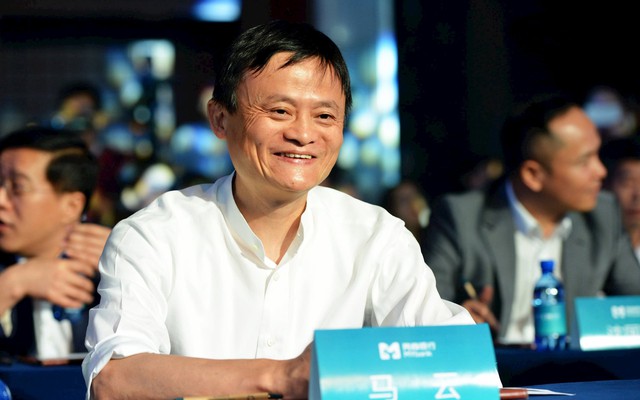 Jack Ma ‘lột xác’ hậu ở ẩn: Ngừng ồn ào, âm thầm đeo thẻ nhân viên nhưng vẫn chi 53 tỷ USD để chuyển đế chế TMĐT thành tập đoàn AI