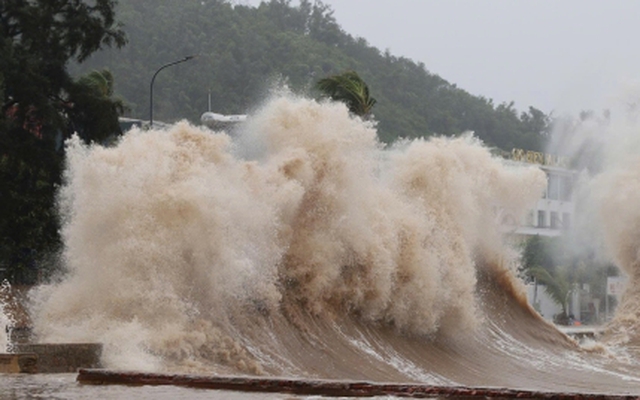 Siêu bão Ragasa có dấu hiệu suy yếu, tâm mưa tập trung ở loạt tỉnh miền Bắc