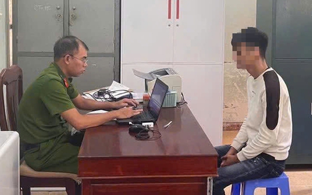 Công an làm việc với thanh niên vừa đánh thai phụ, vừa nói "Biết tao là ai không?"