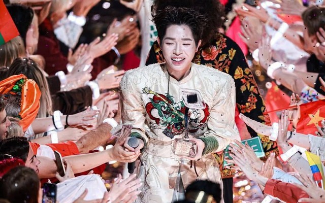 Truyền thông quốc tế hết lời ca ngợi Đức Phúc, chiến thắng lịch sử tại Intervision phủ sóng từ Việt Nam sang tận trời Âu!