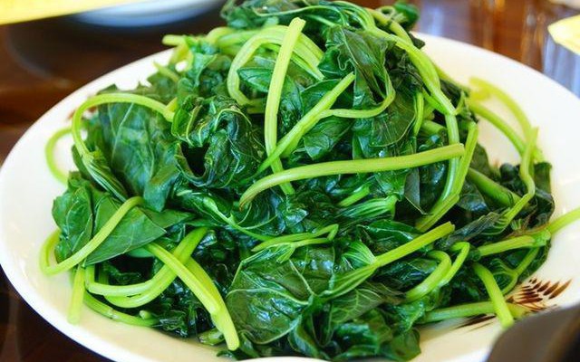 4 loại rau dễ "ngậm" thuốc trừ sâu, đi chợ nên cân nhắc vì toàn loại quen thuộc nhiều người ăn mỗi ngày