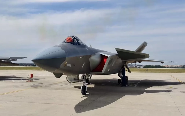 Chuyên gia Trung Quốc tiết lộ nhiều tính năng của tiêm kích tàng hình J-20