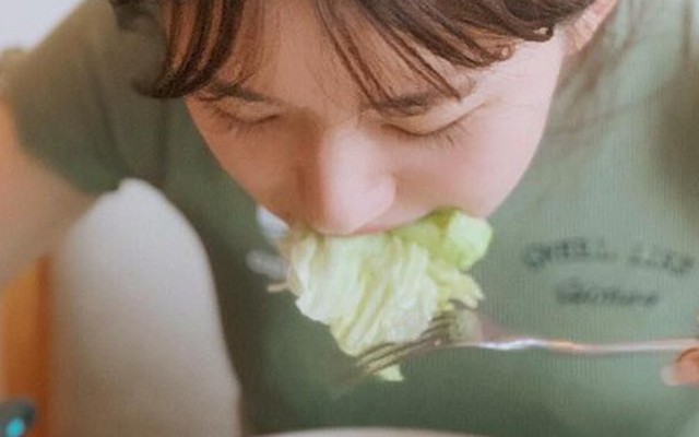 3 loại rau củ là "cứu tinh" cho chị em người gầy nhưng béo bụng, chợ Việt bán đầy còn rất rẻ