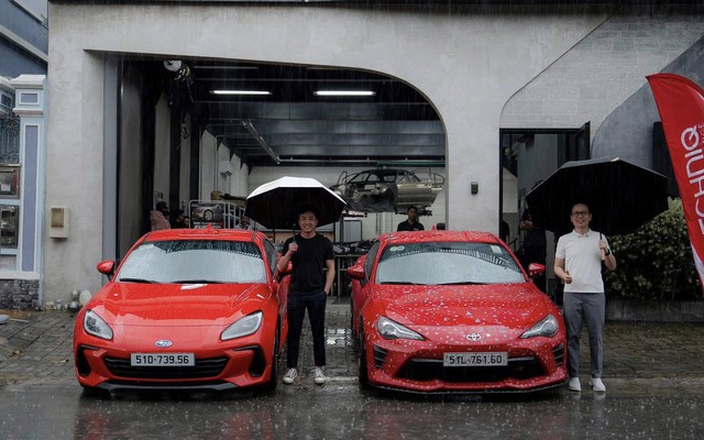 Cường đô la 'tậu' Subaru BRZ số sàn, dân mạng đùa: ‘May có bộ tem mới phân biệt được đâu là xe mới mua’