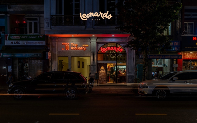 Vượt qua Bùi Viện và Tạ Hiện, địa điểm duy nhất ở Việt Nam bất ngờ lọt top 11 khu phố tuyệt nhất thế giới