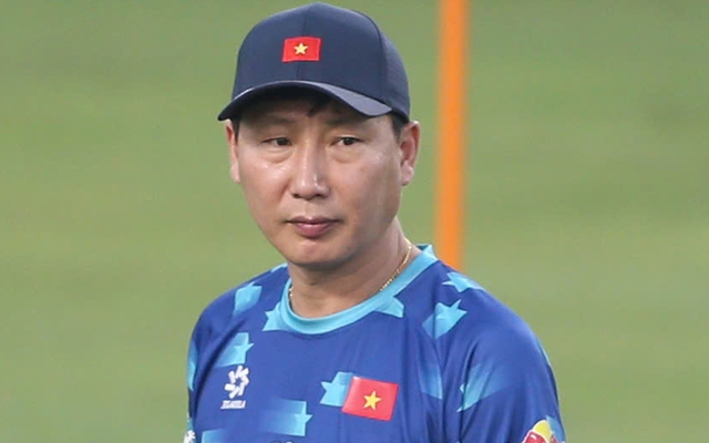 HLV Kim Sang-sik ngợi khen ngôi sao Việt kiều, chỉ ra "đối thủ tàng hình" gây khó cho U23 Việt Nam
