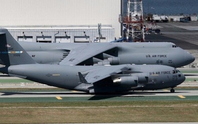 Máy bay quân sự lớn nhất thế giới có thể chở theo phi đội chiến đấu cơ