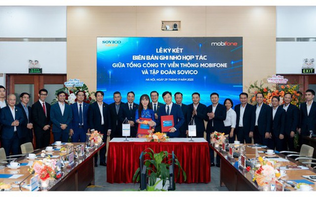 Tỷ phú Nguyễn Thị Phương Thảo bắt tay Chủ tịch Mobifone: Triển khai 5G cho đô thị thông minh, sân bay, tích hợp hạ tầng trạm phát sóng, camera thông minh