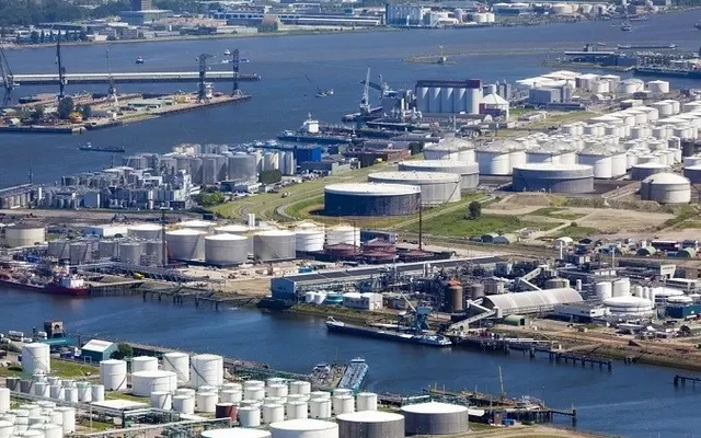 Khám phá cảng lớn nhất châu Âu đón 140.000 tàu mỗi năm