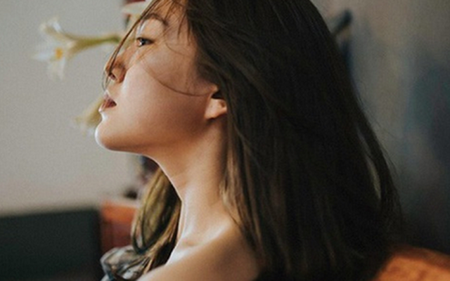 Một người phụ nữ có thể giữ 1 thái độ trong ba tình huống này cho thấy cô ấy không đơn giản