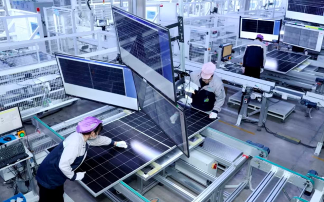 Bong bóng pin mặt trời của Trung Quốc vỡ tung: Top 6 doanh nghiệp lỗ hàng tỷ USD, giá bán rơi tự do, Bắc Kinh cân nhắc thành lập quỹ giải cứu