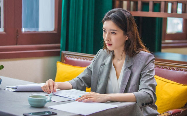 40 tuổi 3 lần mất việc, thu nhập giảm từ 130 triệu còn 18 triệu/tháng, người phụ nữ cay đắng nhận ra: Sau 35 tuổi, lợi thế kinh nghiệm, năng lực lại trở thành rào cản