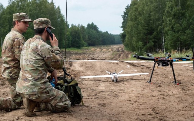Hệ thống CROWS bất ngờ trở thành sát thủ UAV