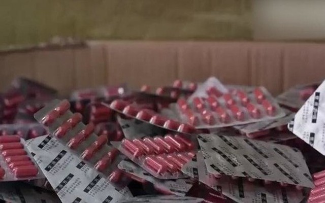 Đột kích một hiệu thuốc, công an triệt phá đường dây sản xuất thuốc tiểu đường, hạ huyết áp giả từ tinh bột, tịch thu sản phẩm trị giá 185 tỷ đồng