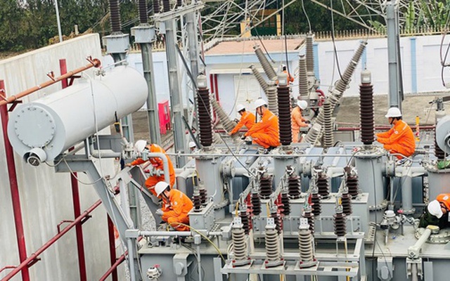 Xóa bỏ dần độc quyền trên thị trường điện