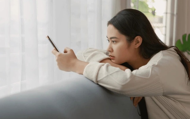 Người EQ thấp thường nói 4 câu này khi vay tiền, kiểm tra xem bạn có biểu hiện nào không?